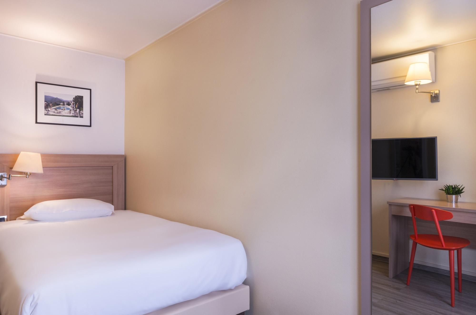 Hotel Boris V. By Happyculture ลูวาลัวเปแรต์ ภายนอก รูปภาพ