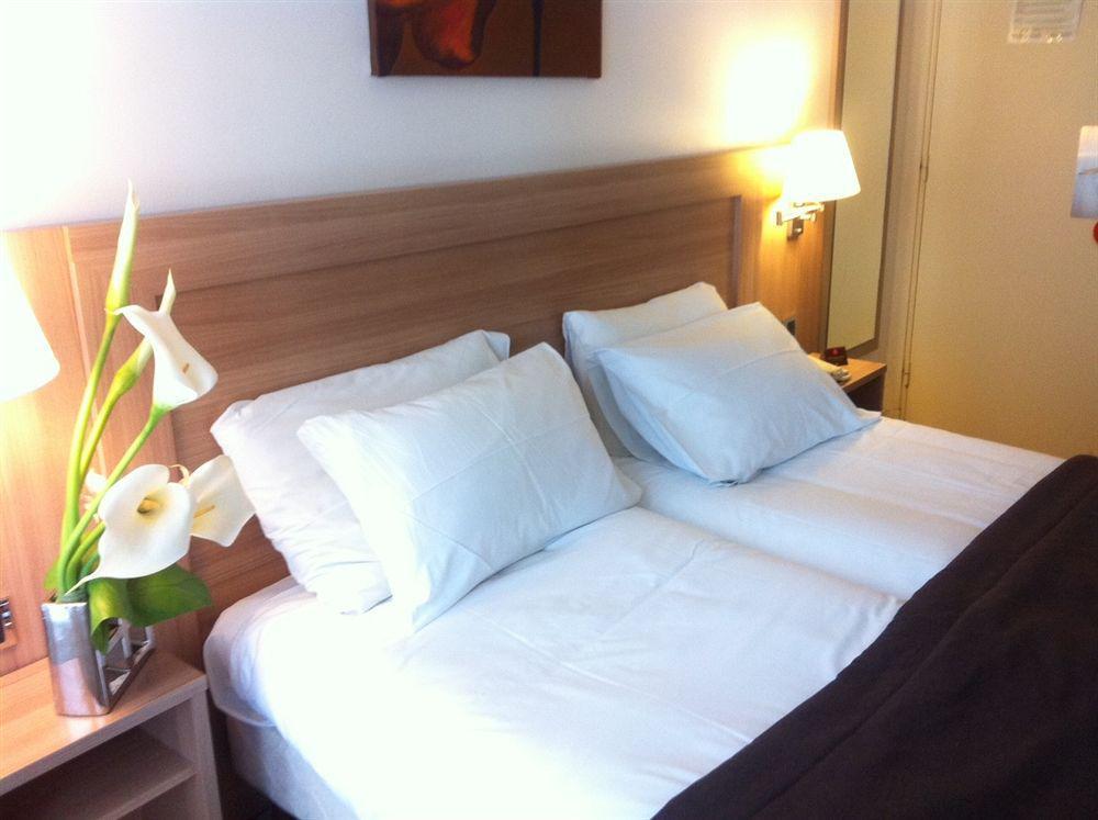 Hotel Boris V. By Happyculture ลูวาลัวเปแรต์ ภายนอก รูปภาพ